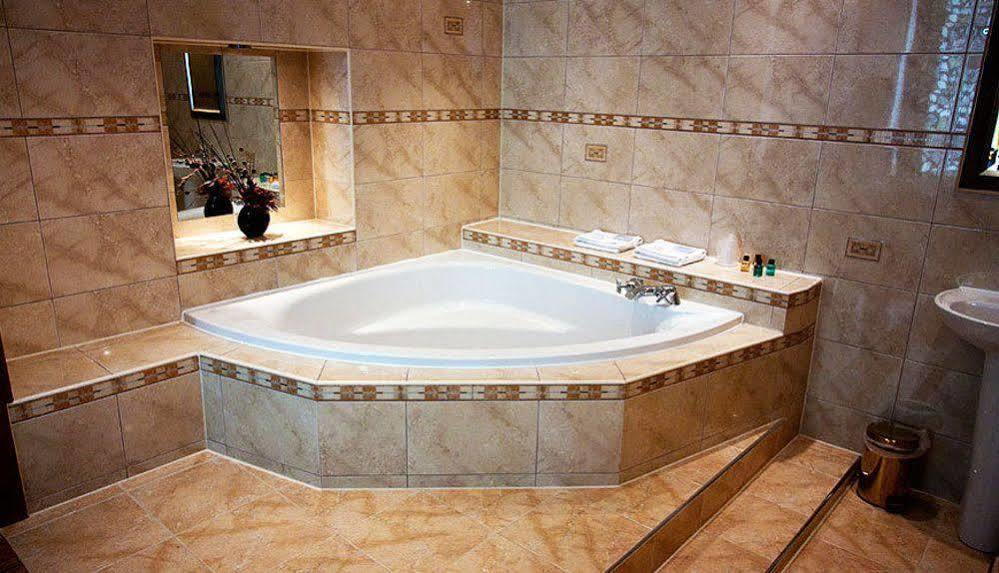Beveridge Park Hotel كيركالدي المظهر الخارجي الصورة